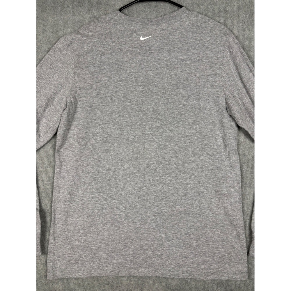 Nike‎ The Nike Tee Long Sleeve Ball In Graphic Shirt Medium Gray - Picture 6 of 8